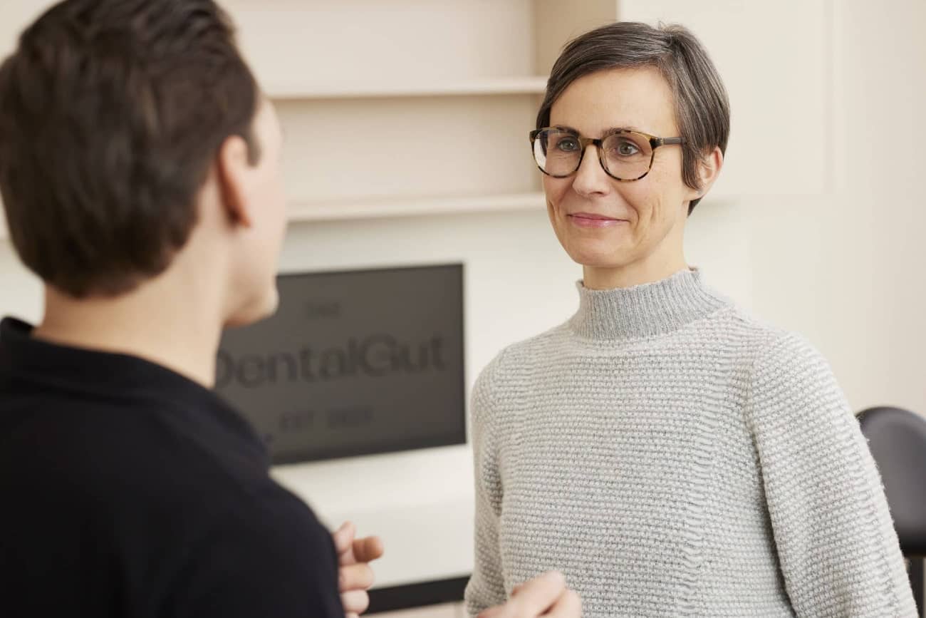 Zahnarzt Mainz Dr. Tomalla - Beratungsgespraech bei Dentalgut